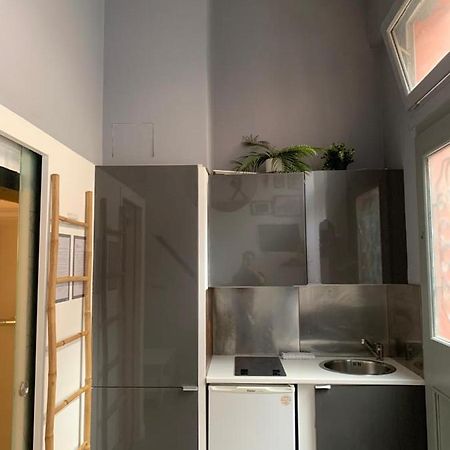 شقة Spacious Bright Split Level Flat In The Fashionable Marais باريس المظهر الخارجي الصورة