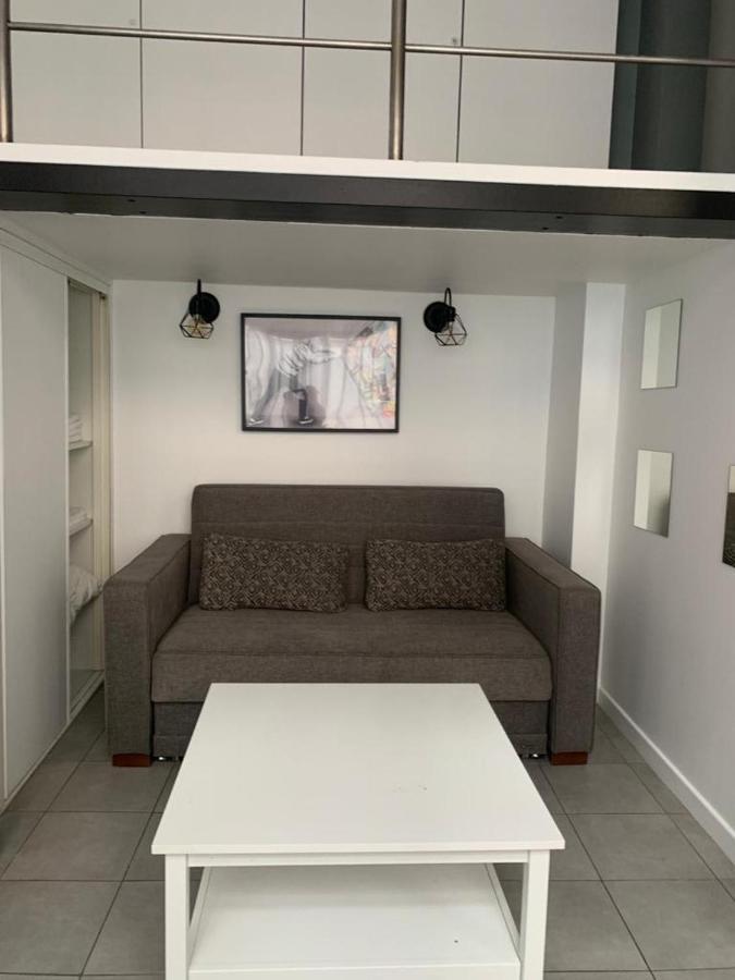 شقة Spacious Bright Split Level Flat In The Fashionable Marais باريس المظهر الخارجي الصورة