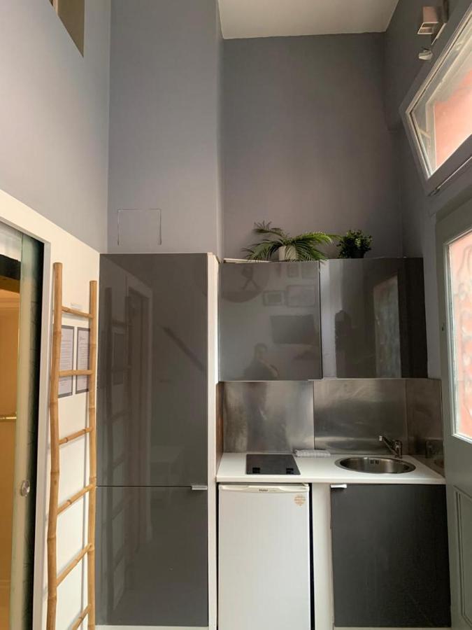 شقة Spacious Bright Split Level Flat In The Fashionable Marais باريس المظهر الخارجي الصورة